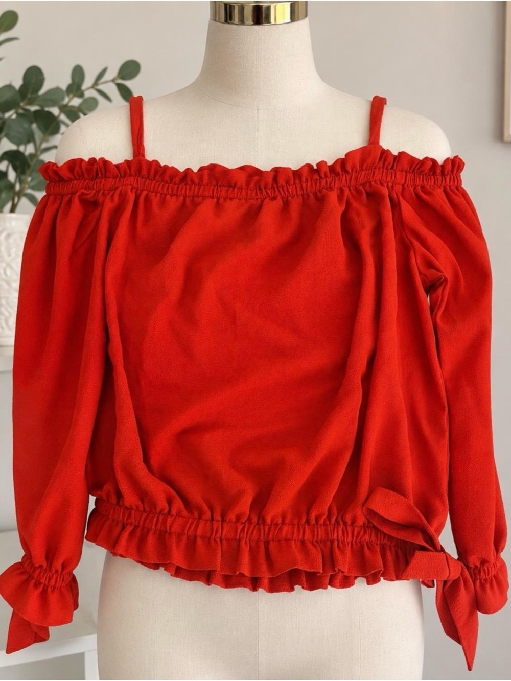 Women’s Red Off-Shoulder Ruffle Tie-Hem Tunic